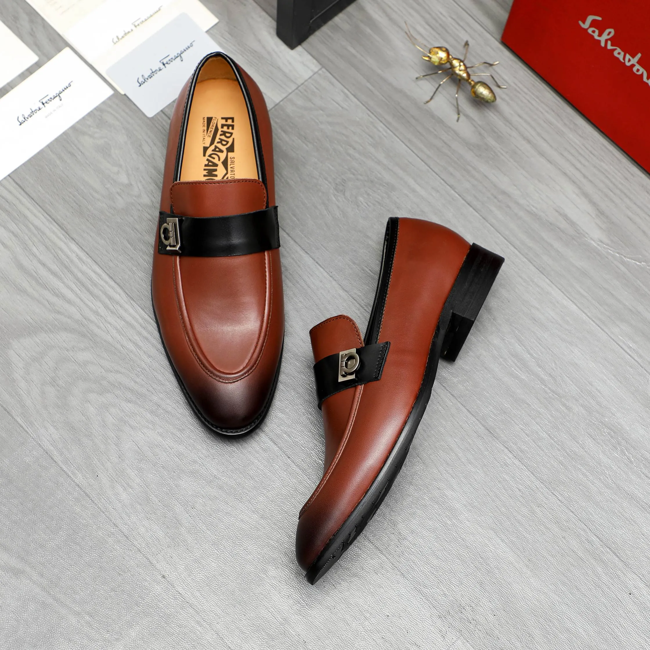 Men's shoes 💰460 Product trademark: Ferragamo "Ferragamo" business slip-on leather shoes Regular size: 39-44 Product materials: Selected high-quality color-brushed cowhide upper, cowhide lining, original outsole
